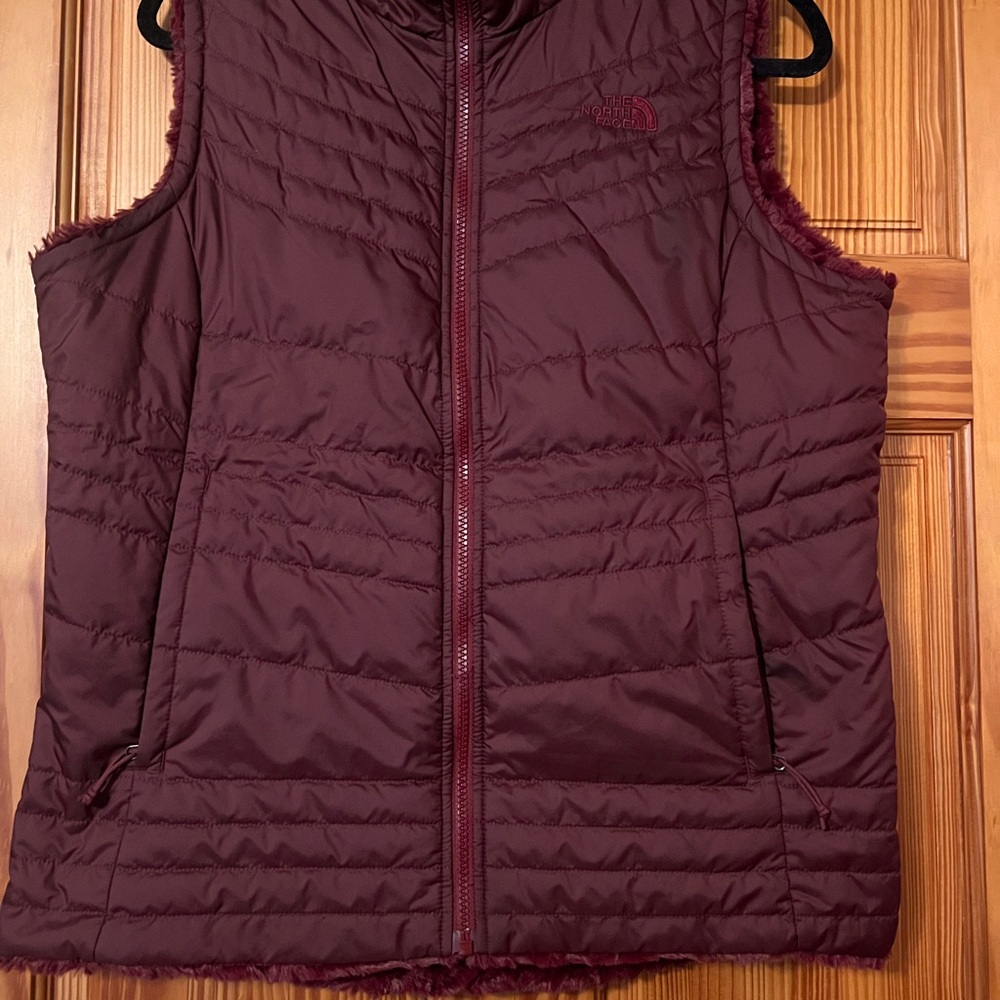 Women’s North Face vest
